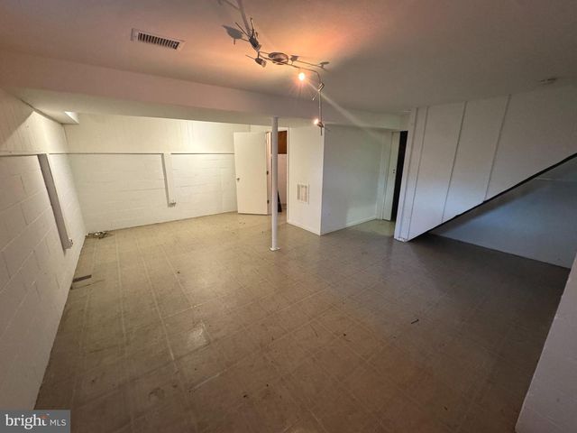 721 CRABB AVE, Rockville, MD 20850