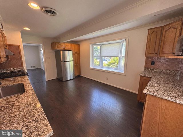 721 CRABB AVE, Rockville, MD 20850