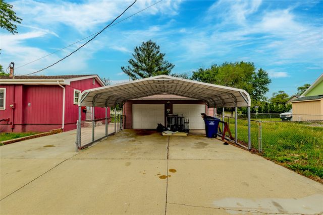 2731 Indianapolis Avenue, Des Moines, IA 50317