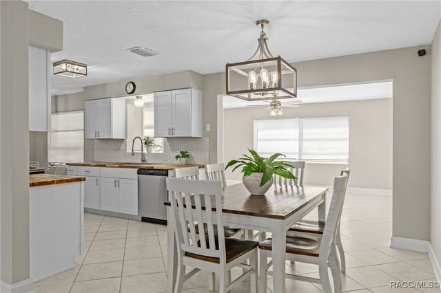 209 S Barbour Street, Beverly Hills, FL 34465