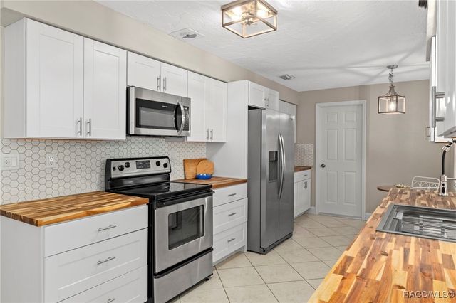 209 S Barbour Street, Beverly Hills, FL 34465