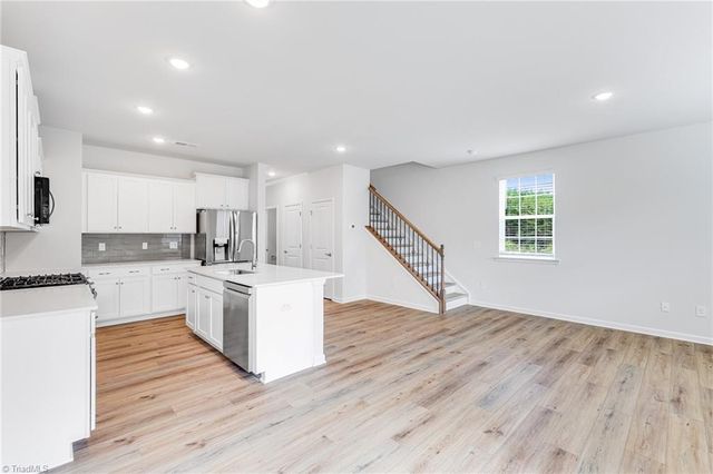 1868 Pheasant Trace Circle, Kernersville, NC 27284