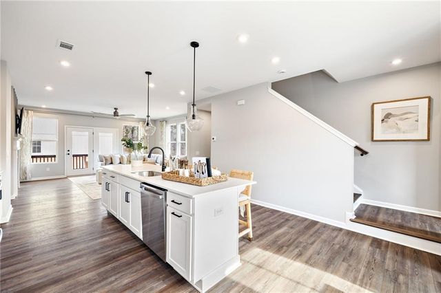 426 Herring Drive, Acworth, GA 30102