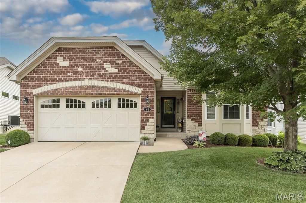 48 Burgundy Place Drive, Dardenne Prairie, MO 63368