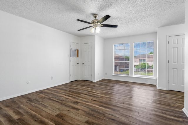 2205 Chase Court 5, Dalworthington Gardens, TX 76013