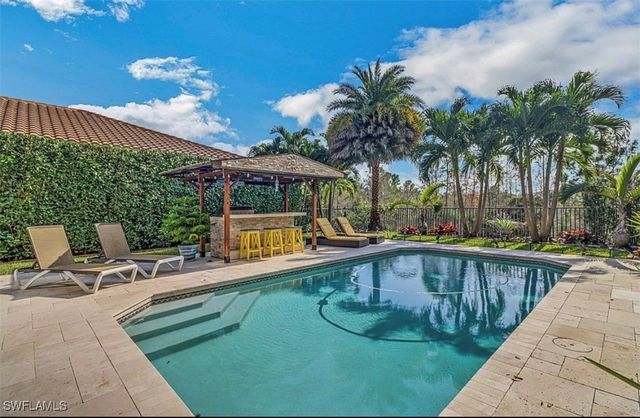 3402 Tigris LN, Naples, FL 34119