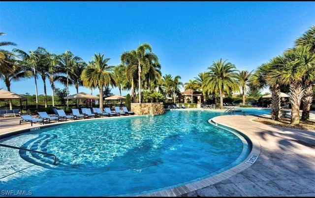 3402 Tigris LN, Naples, FL 34119