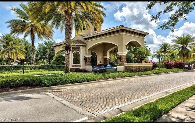 3402 Tigris LN, Naples, FL 34119