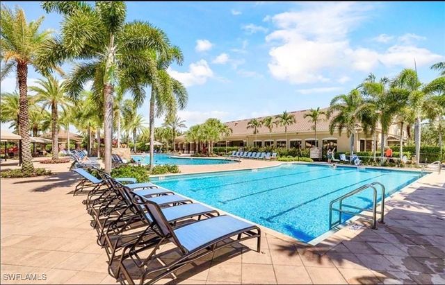 3402 Tigris LN, Naples, FL 34119