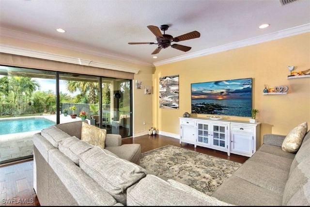 3402 Tigris LN, Naples, FL 34119