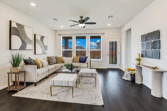 512 Voyage TRCE, Leander, TX 78641