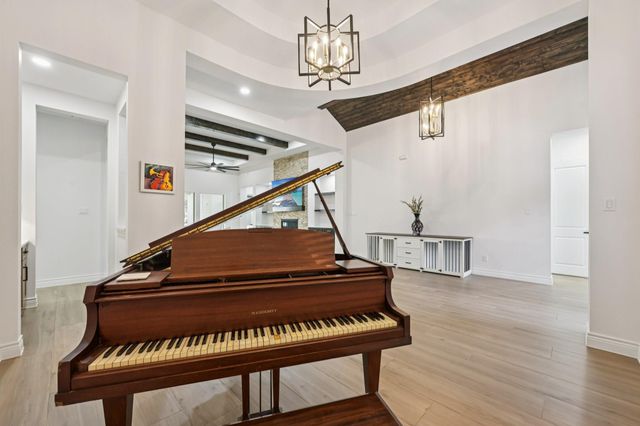 718 Weeping Willow Way, Magnolia, TX 77354