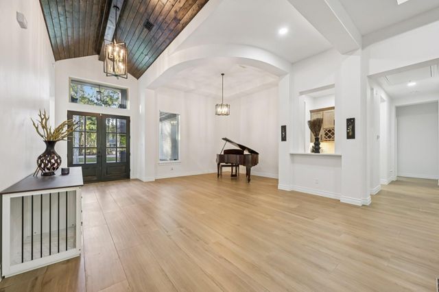 718 Weeping Willow Way, Magnolia, TX 77354