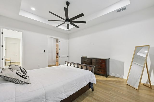 718 Weeping Willow Way, Magnolia, TX 77354