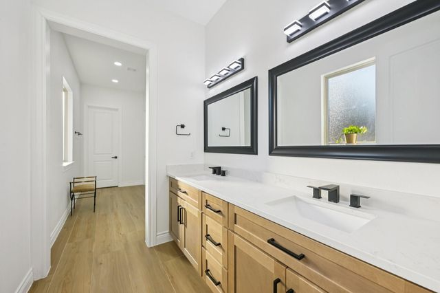 718 Weeping Willow Way, Magnolia, TX 77354