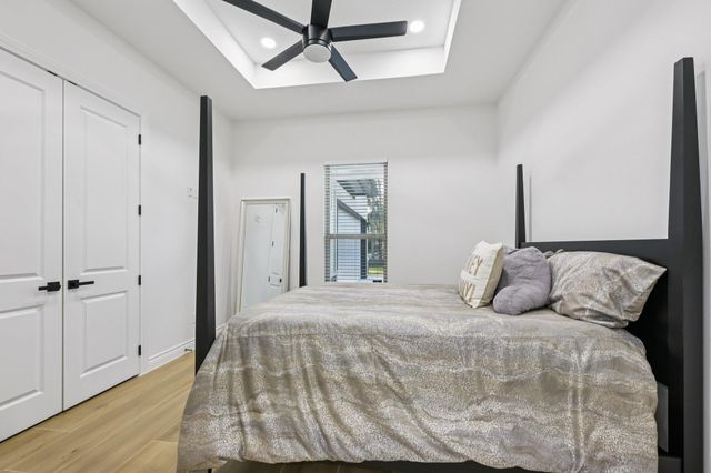 718 Weeping Willow Way, Magnolia, TX 77354