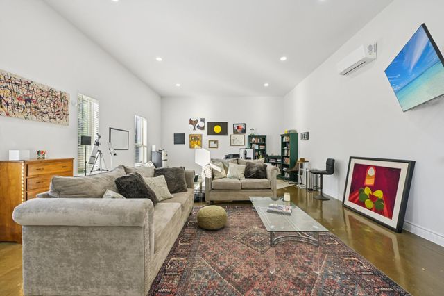 718 Weeping Willow Way, Magnolia, TX 77354