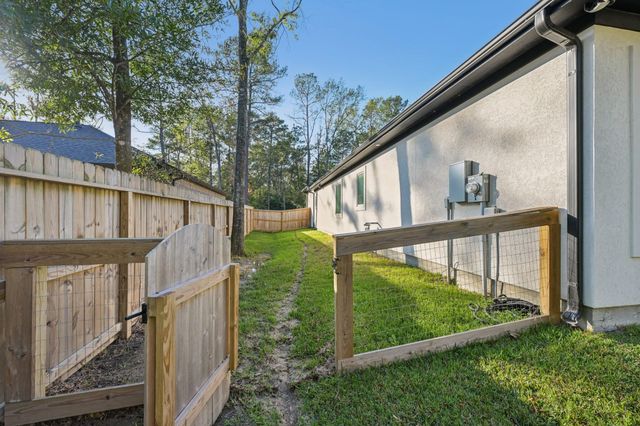 718 Weeping Willow Way, Magnolia, TX 77354