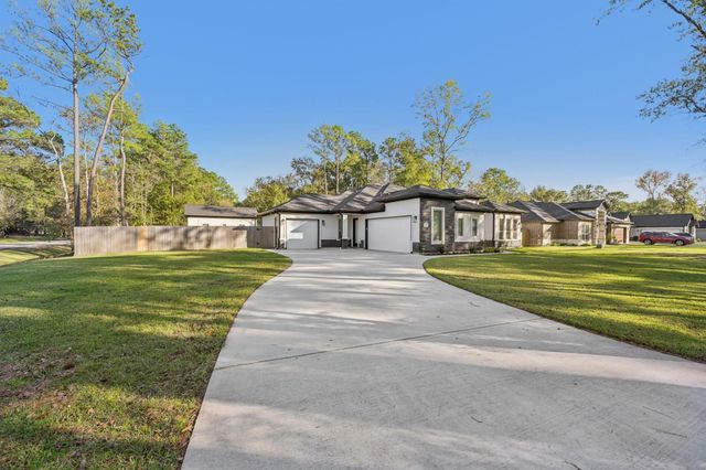 718 Weeping Willow Way, Magnolia, TX 77354