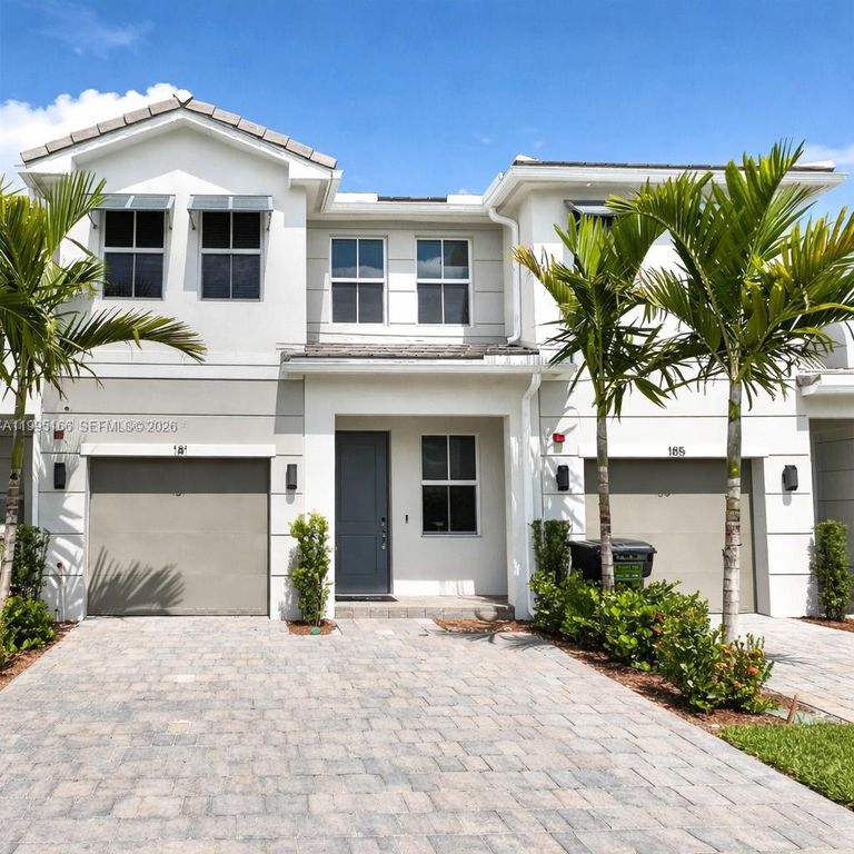 181 SW 170th Avenue, Pembroke Pines, FL 33027