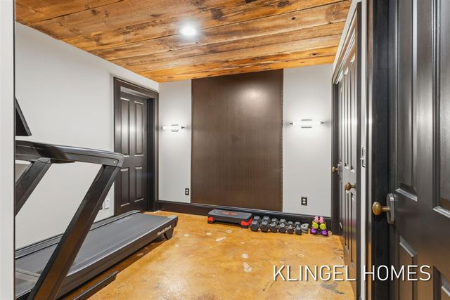 8892 Garfield Street, Coopersville, MI 49404