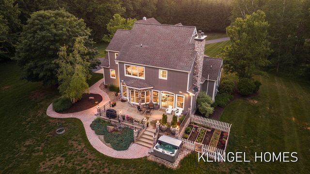 8892 Garfield Street, Coopersville, MI 49404