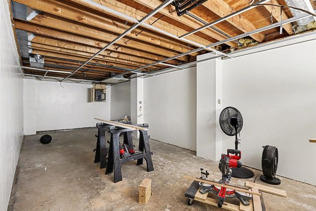 209 Paisley Court, Kalamazoo, MI 49007