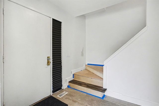 209 Paisley Court, Kalamazoo, MI 49007