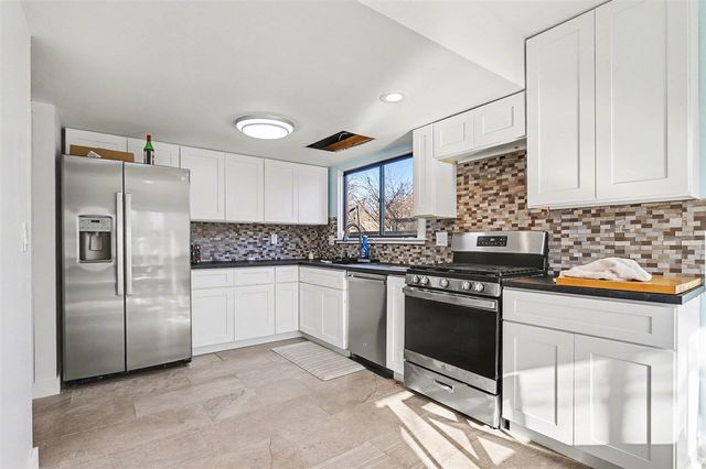 209 Paisley Court, Kalamazoo, MI 49007