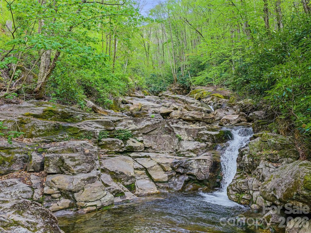 1161 Deep Gap Road, Burnsville, NC 28714