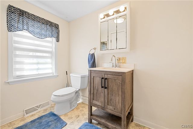 4450 Thieme Gulf Road, Westmoreland, NY 13476