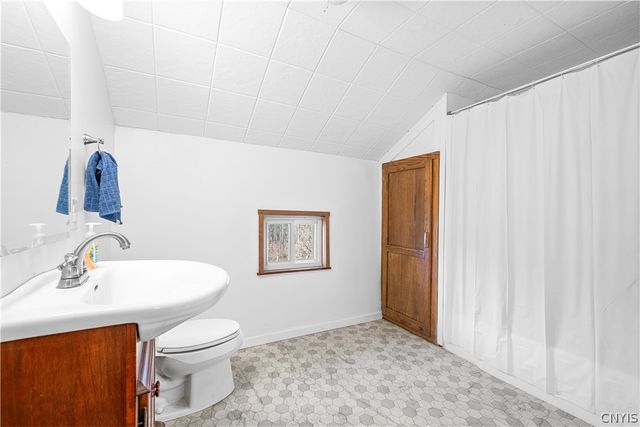 4450 Thieme Gulf Road, Westmoreland, NY 13476