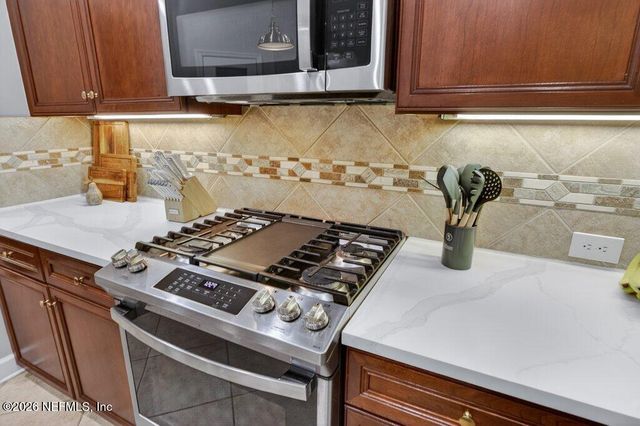 247 FLORES Way, St. Johns, FL 32259