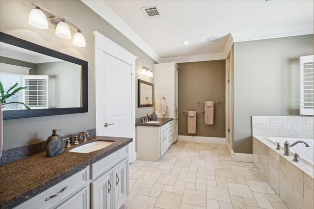 1523 Oxford Street, Houston, TX 77008