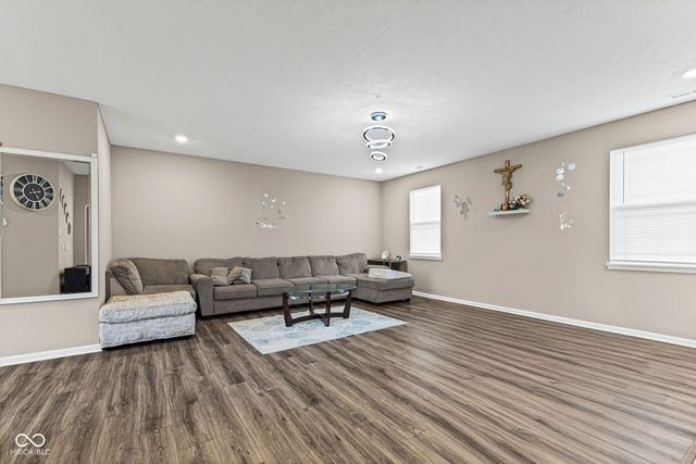 956 Fred Lane, Greenwood, IN 46143