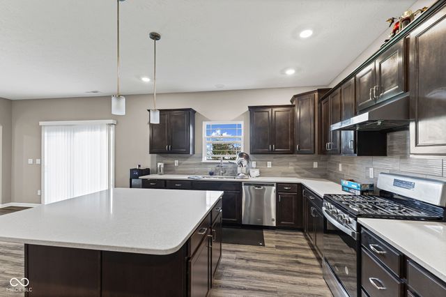 956 Fred Lane, Greenwood, IN 46143