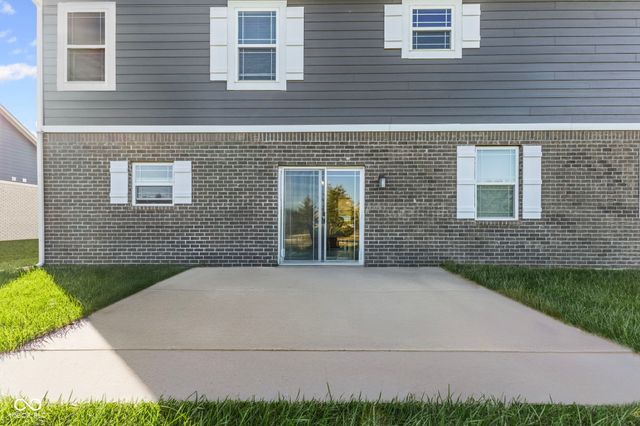 956 Fred Lane, Greenwood, IN 46143