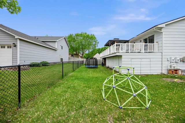 6901 110th Avenue N, Champlin, MN 55316