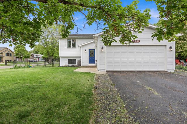 6901 110th Avenue N, Champlin, MN 55316