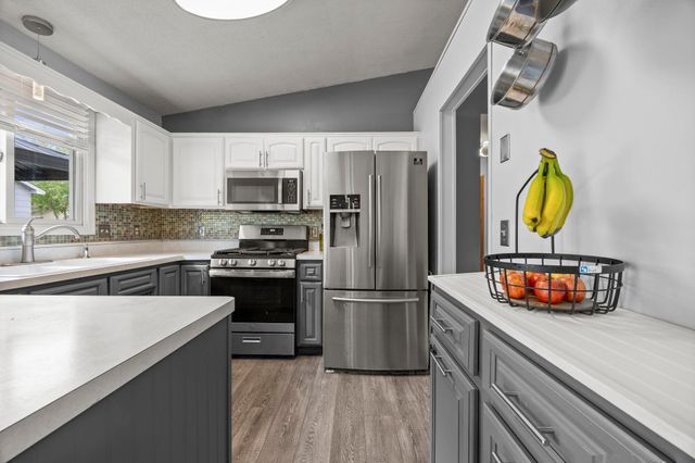 6901 110th Avenue N, Champlin, MN 55316