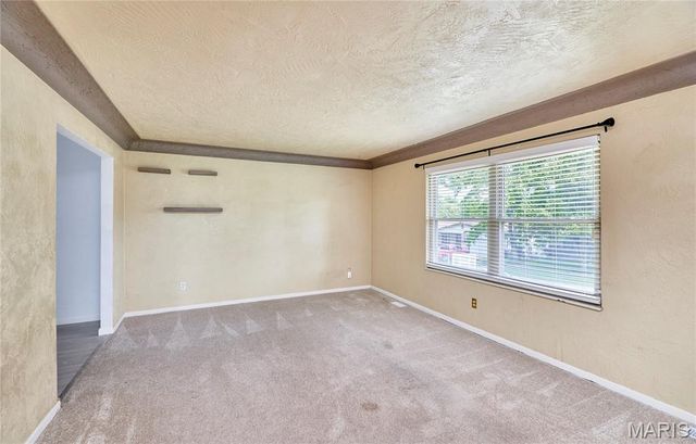 22 Heather Drive, St Peters, MO 63376