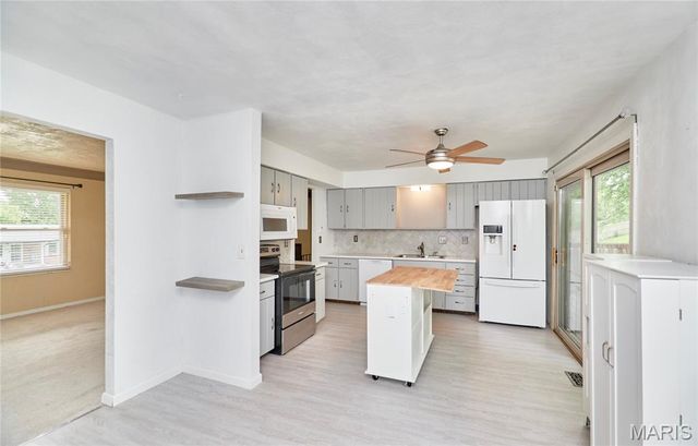 22 Heather Drive, St Peters, MO 63376