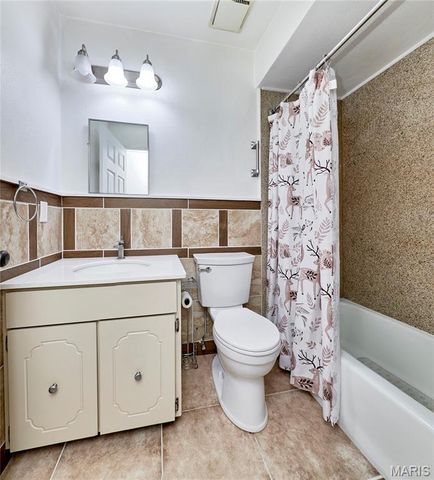 22 Heather Drive, St Peters, MO 63376