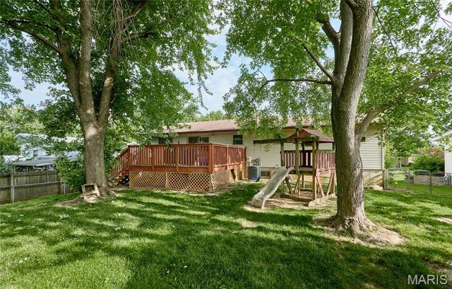 22 Heather Drive, St Peters, MO 63376