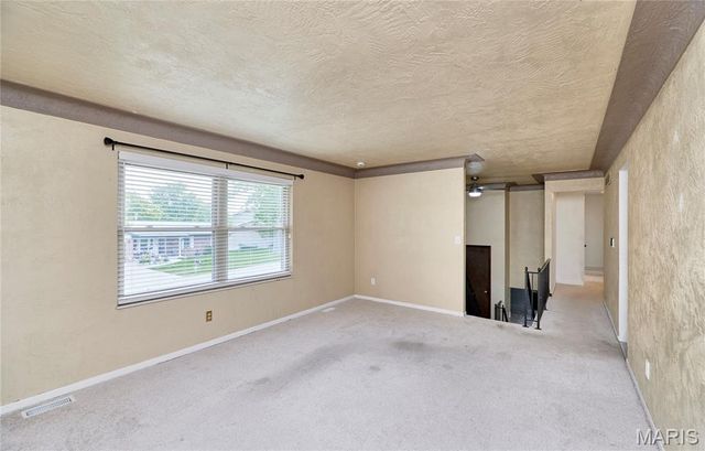 22 Heather Drive, St Peters, MO 63376