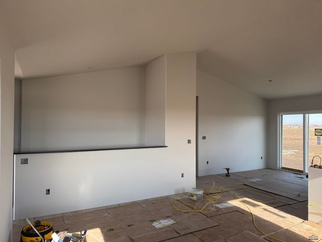 628 BULL RUN DR, Box Elder, SD 57719