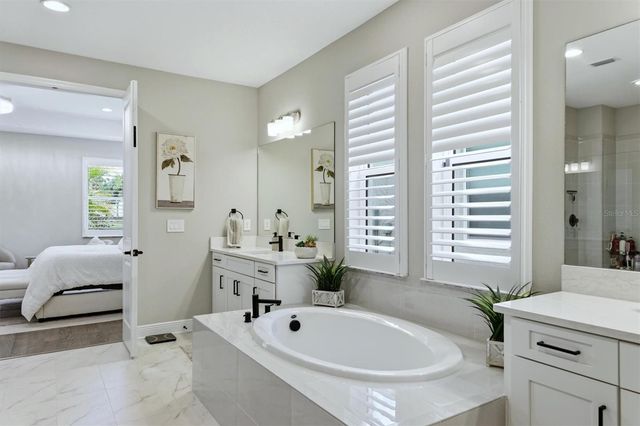 5820 MILLENNIUM SILVER COURT, Sarasota, FL 34238