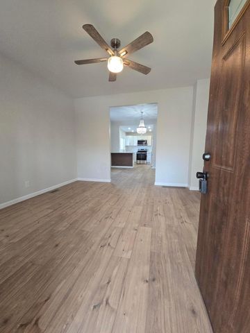 1398 Lockbourne Road, Columbus, OH 43206