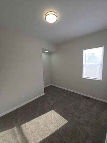 1398 Lockbourne Road, Columbus, OH 43206