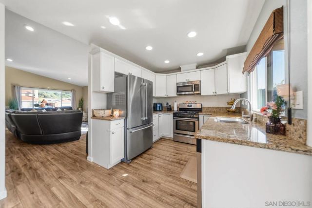 7454 Gayneswood, San Diego, CA 92139